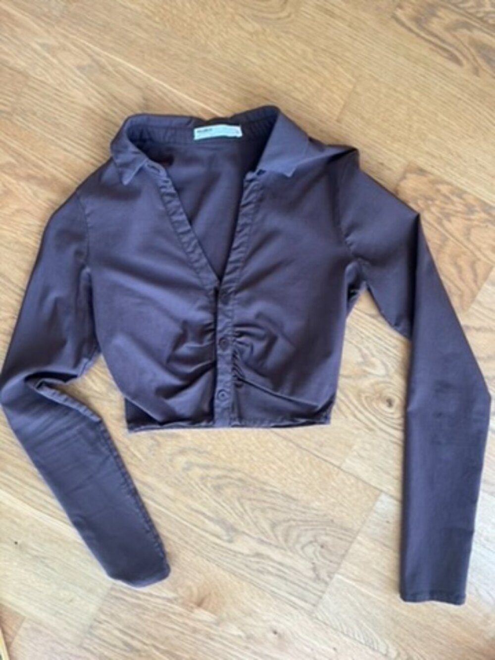 Pull&Bear Button Down Long-Sleeve Crop Top